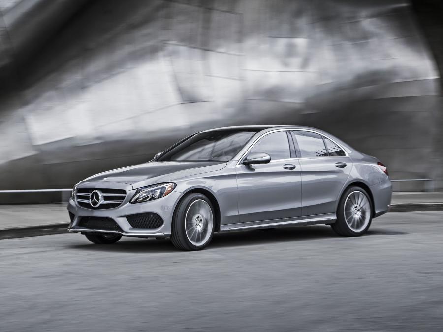  Mercedes-Benz C300 4Matic AMG Line 2015 года  (US) (фото 15 из 23)